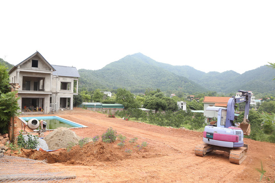 Chủ[-]tịch[-]Hà[-]Nội:[-]Cưỡng[-]chế[-]các[-]công[-]trình[-]vi[-]phạm[-]ở[-]Sóc[-]Sơn,[-]bất[-]kể[-]của[-]ai